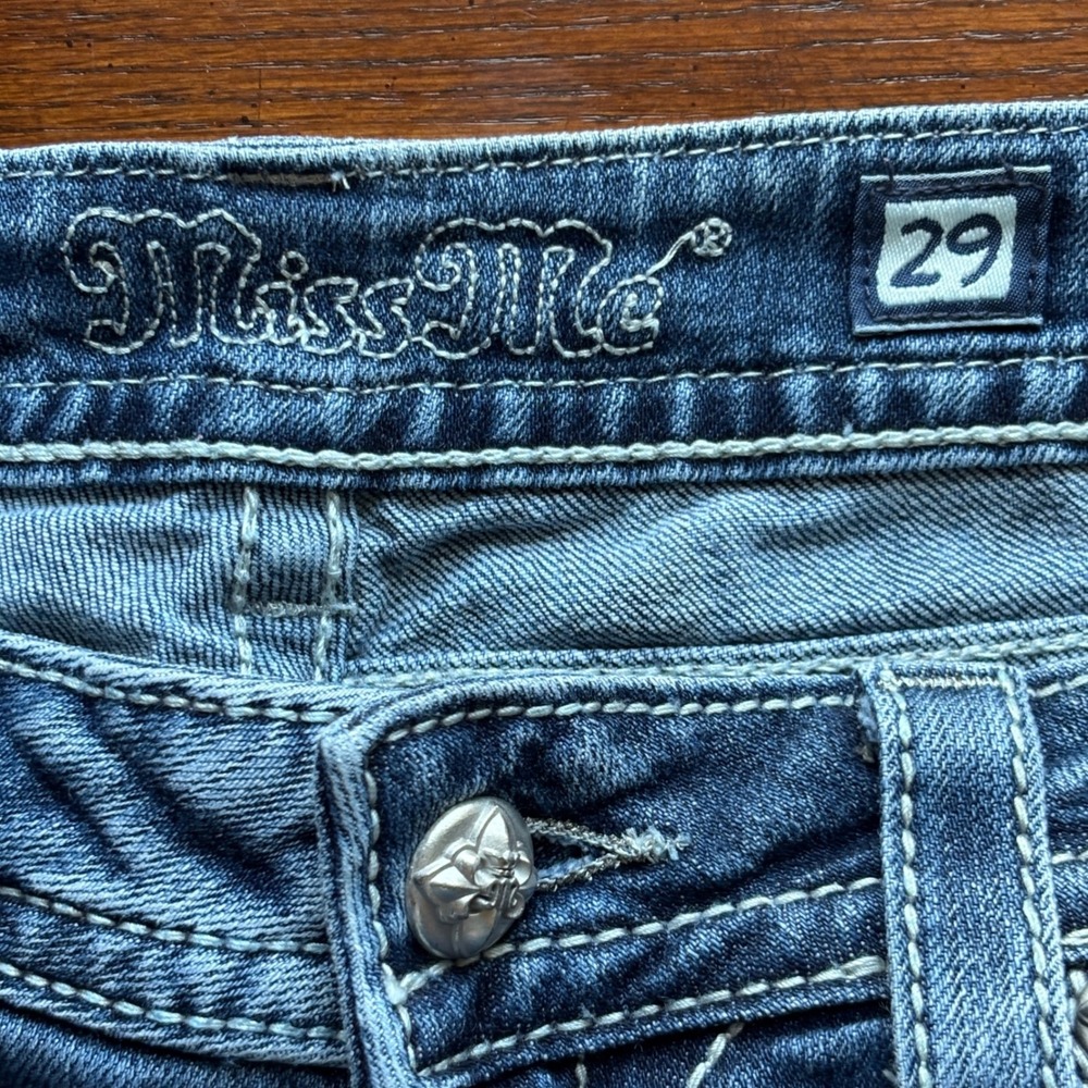 Miss Me Y2K Western Festive Boho Fleur De Lis Embellish Bermuda Denim Shorts 29 - Picture 10 of 14